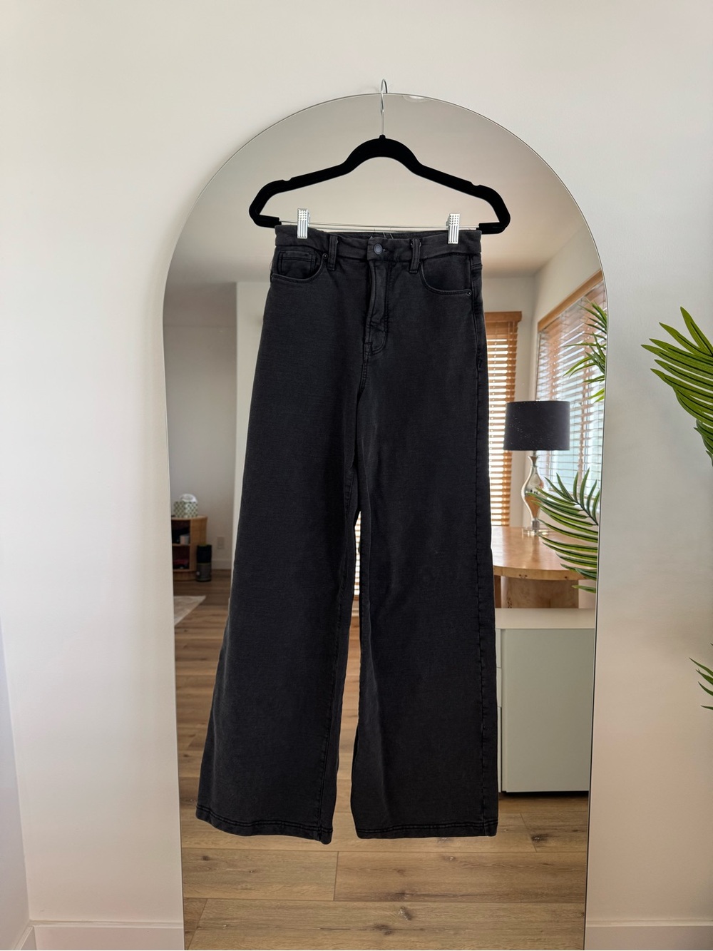 Good American Black Wide-Leg Jeans